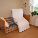 Jakie jest dofinansowanie do łóżka rehabilitacyjnego i jak je uzyskać?