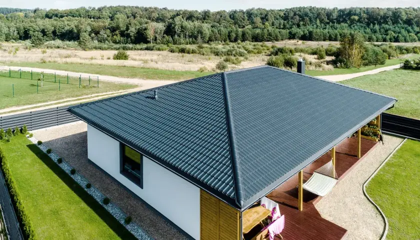 Jak uzyskać dofinansowanie do wymiany dachu i uniknąć kosztów