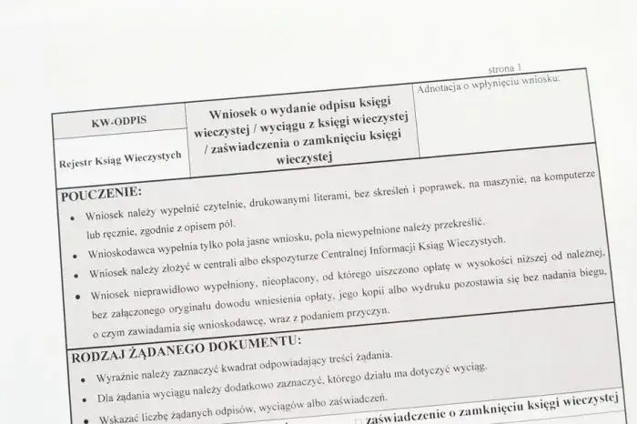 Zdjęcie Jak szybko i bez błędów uzyskać odpis z księgi wieczystej w Warszawie – krok po kroku